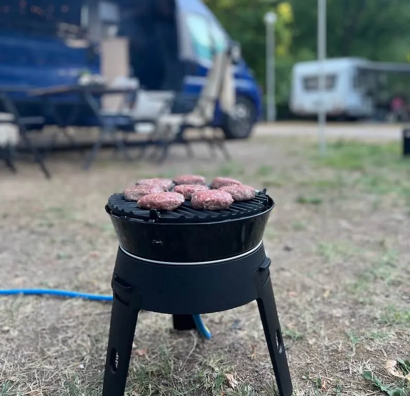 Барбекю - В действие при готвене на открито